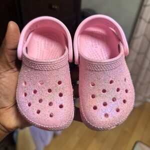 Size 6 pink crocs